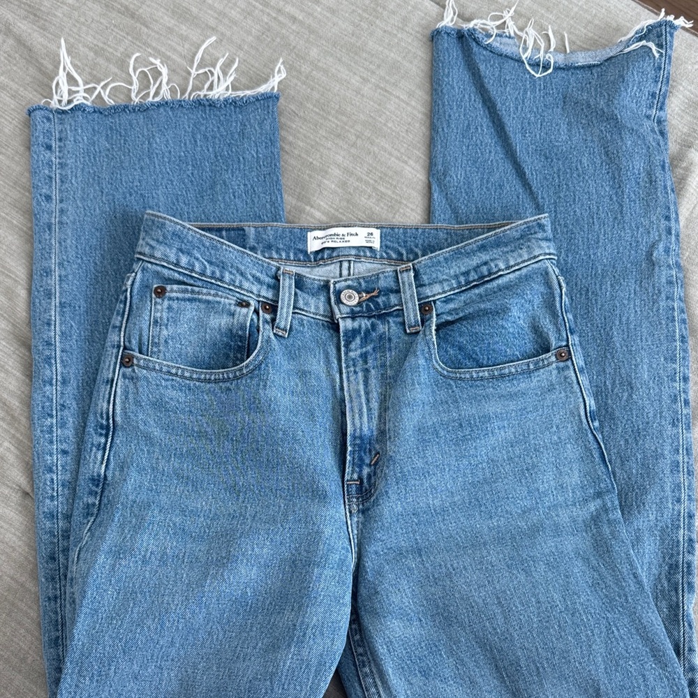 Abercrombie & Fitch Blue High Rise 90s Relaxed Jeans